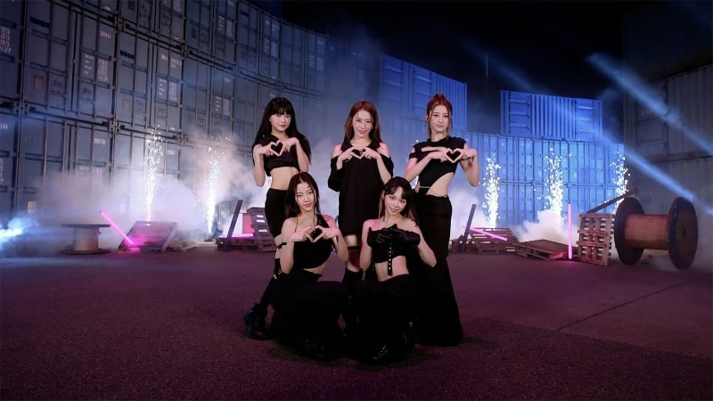 Antifragile - LE SSERAFIM